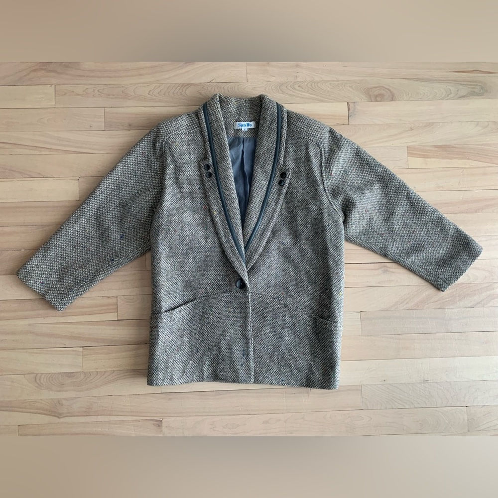 VINTAGE - San Bo Tweed Wool-Blend Jacket with Faux Leather Trim - Picture 3 of 14